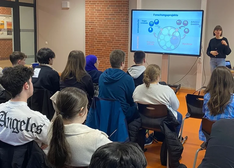 Dr. Anna Worthmann at GySue